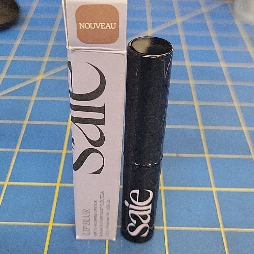 Saie Lip Blur - Color Nouveau Matte 2.5g New In Box